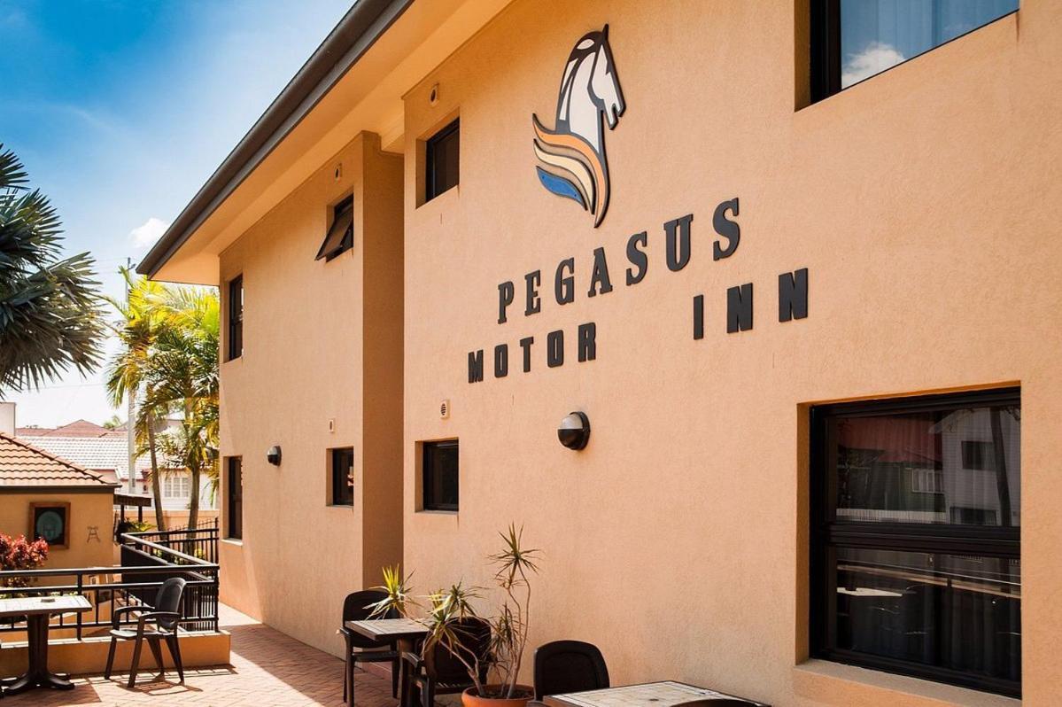 Pegasus Motor Inn And Serviced Apartments Hamilton Экстерьер фото